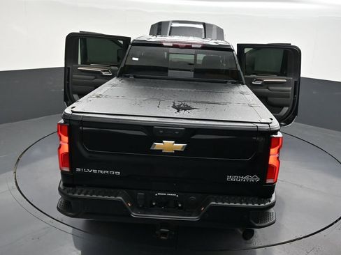 Used 2024 Chevrolet Silverado 2500 High Country w/ High Country Premium Package AWD/4WD image 37