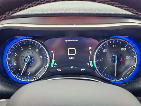 New 2026 Chrysler Pacifica Select FWD image 16