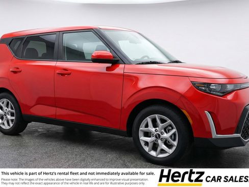 Used 2025 Kia Soul LX w/ LX Technology Package image 1