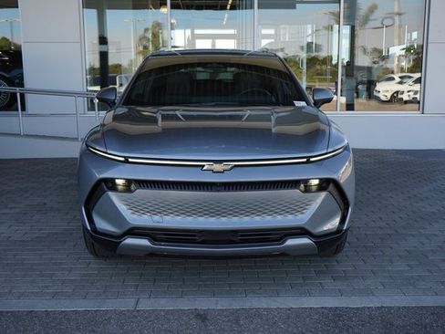 New 2025 Chevrolet Equinox EV LT image 3