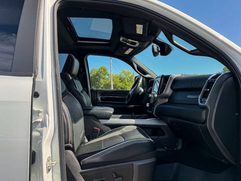 Used 2023 RAM 2500 Laramie AWD/4WD image 16