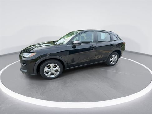Used 2023 Honda HR-V LX image 4