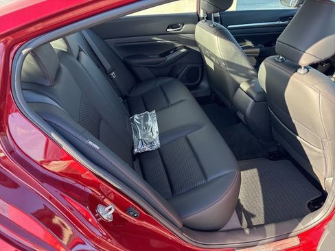 New 2025 Nissan Altima 2.5 SR FWD image 15