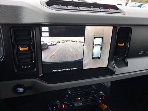 Used 2022 Ford Bronco Badlands image 18