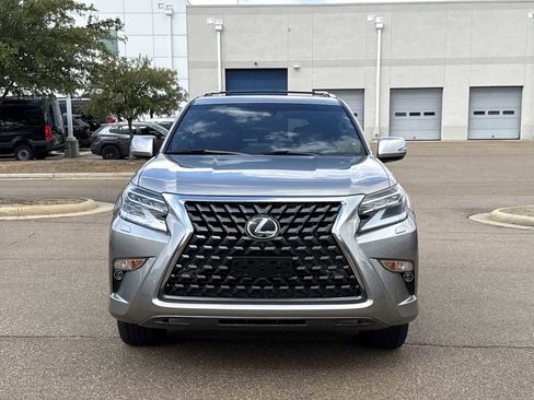 Used 2023 Lexus GX 460 Luxury w/ Accessory Package image 14