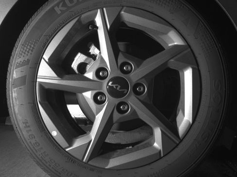 Used 2025 Kia K4 LXS image 15