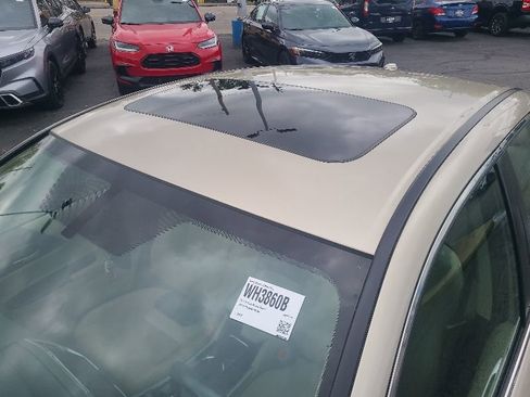 Used 2017 Honda Accord EX-L image 18