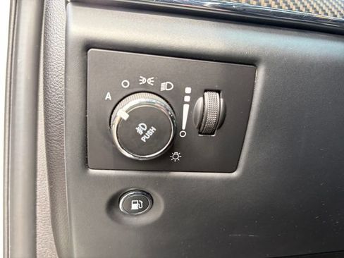 Used 2019 Jeep Grand Cherokee SRT AWD/4WD image 31