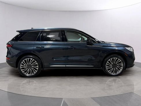 Certified 2022 Lincoln Corsair Reserve w/ Equipment Group 201A image 2