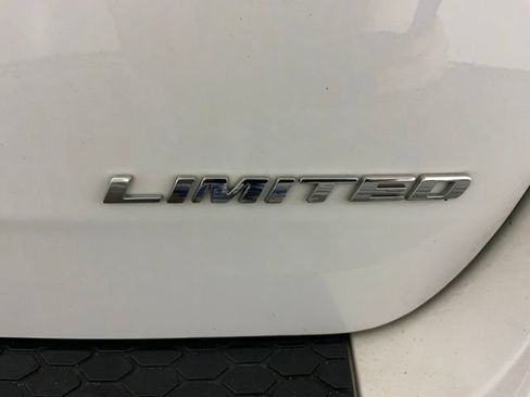 Used 2016 Dodge Durango Limited w/ Premium Group AWD/4WD image 13