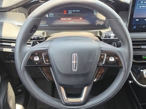 Used 2025 Lincoln Corsair AWD w/ Equipment Group 101A image 16