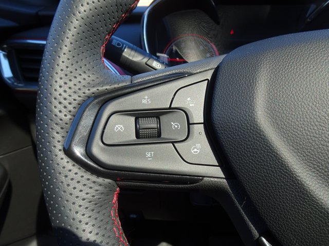 Used 2023 Chevrolet TrailBlazer RS w/ Sun and Liftgate Package AWD/4WD image 23