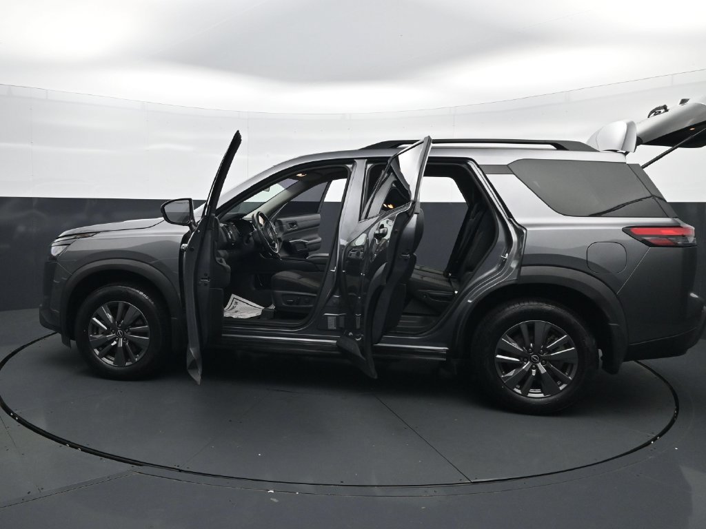 Used 2024 Nissan Pathfinder SV FWD image 59