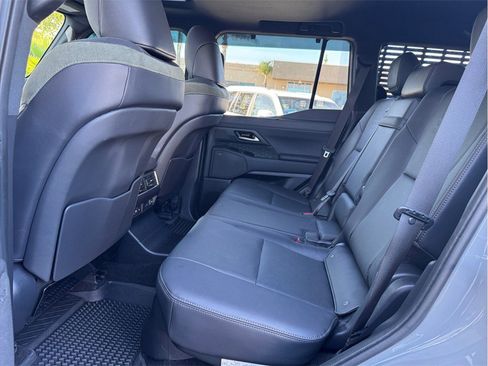 Used 2024 Lexus GX 550 image 21