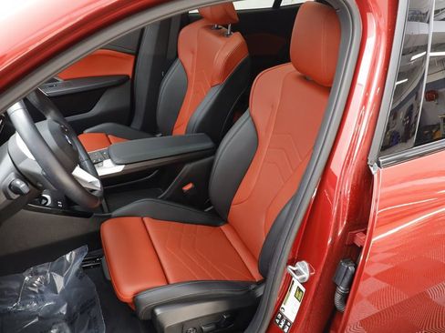 Certified 2025 BMW X2 xDrive28i image 13