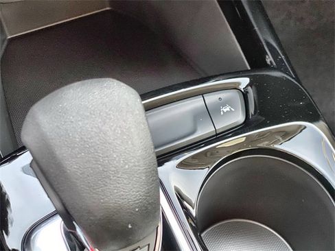 Used 2026 Chevrolet Trax LT image 18