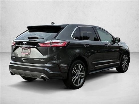 Used 2019 Ford Edge Titanium w/ Equipment Group 301A image 5