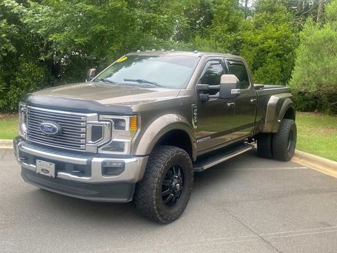Used 2021 Ford F450 4x4 Crew Cab Super Duty image 3