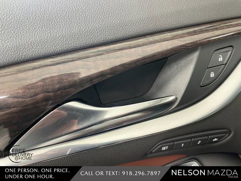 Used 2018 Buick Enclave Avenir w/ Avenir Technology Package image 19