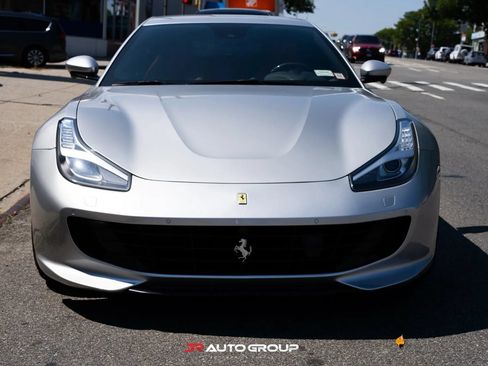 Used 2019 Ferrari GTC4Lusso T RWD image 3