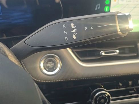 Used 2025 Chevrolet Equinox LT image 18