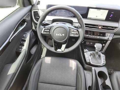 New 2026 Kia Seltos EX FWD image 16