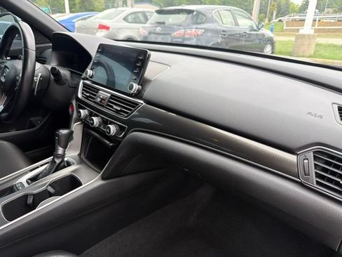 Used 2018 Honda Accord Sport image 23
