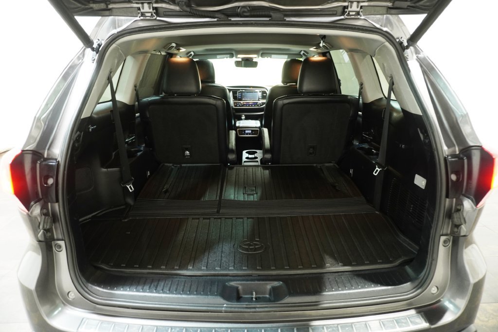 Used 2018 Toyota Highlander SE AWD/4WD image 6