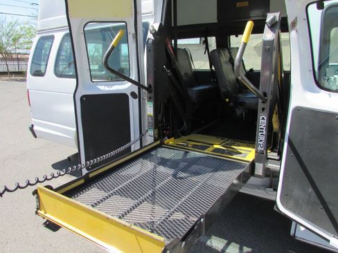 Used 2011 Ford E-350 and Econoline 350 Extended Super Duty w/ PWR Group image 39