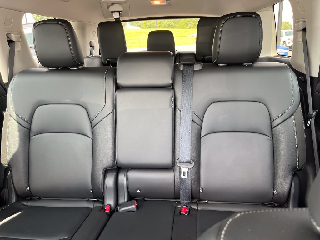 Used 2025 Nissan Pathfinder SL w/ Cargo Package FWD image 15