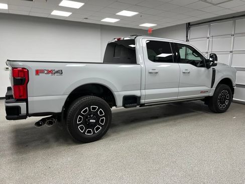 Used 2026 Ford F350 Platinum AWD/4WD image 11