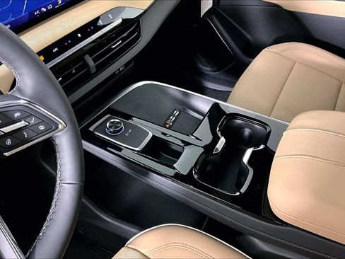 Used 2025 Buick Enclave Preferred image 10