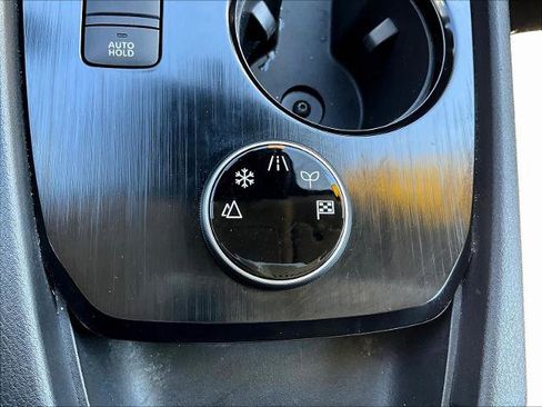 Certified 2023 Nissan Rogue SV AWD/4WD image 26