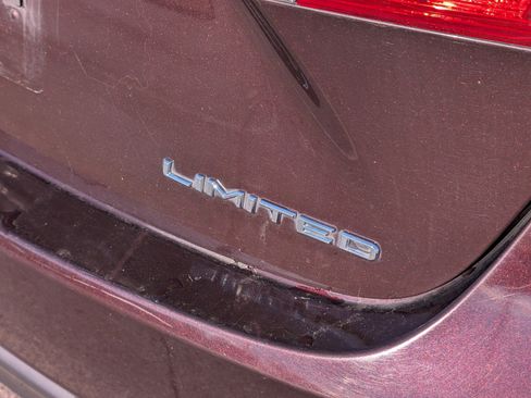 Used 2015 Toyota Avalon Limited image 9