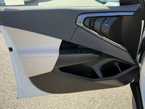 Used 2025 BMW X3 xDrive30i w/ Convenience Package image 19