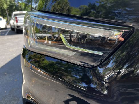 Used 2024 INFINITI QX80 Sensory AWD/4WD image 12