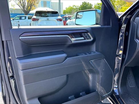 Used 2024 GMC Sierra 1500 SLT AWD/4WD image 19