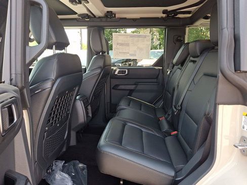New 2026 Ford Bronco Badlands AWD/4WD image 8