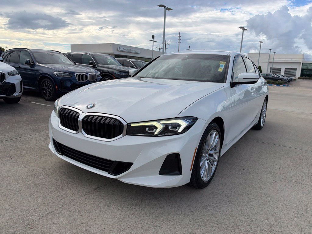 Certified 2023 BMW 330i Sedan RWD image 1