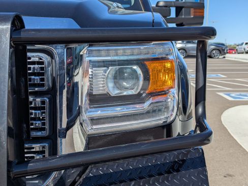 Used 2019 GMC Sierra 3500 Denali w/ Duramax Plus Package AWD/4WD image 42