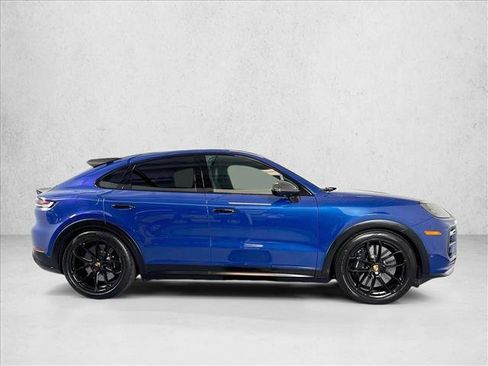 Certified 2024 Porsche Cayenne Turbo GT AWD/4WD image 8
