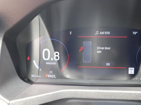 Used 2026 Ford Explorer Platinum RWD image 19