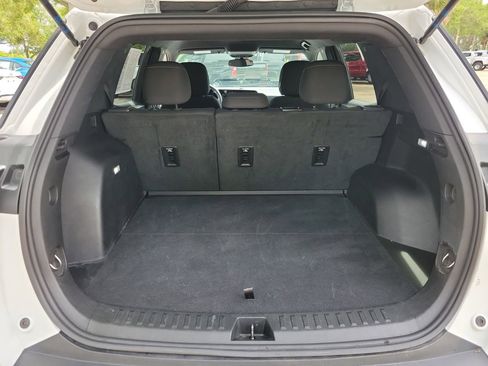Used 2025 Chevrolet Equinox LT FWD image 7