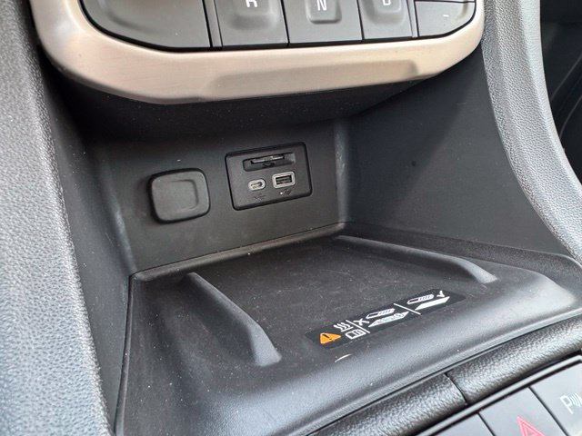Certified 2023 GMC Acadia Denali w/ Denali Ultimate Package AWD/4WD image 22