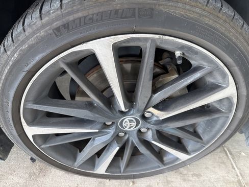 Used 2018 Toyota Camry XSE image 21