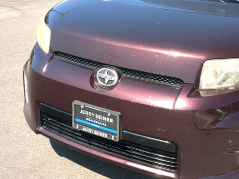 Used 2014 Scion xB FWD image 9