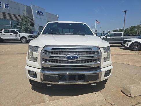 Used 2017 Ford F150 Platinum w/ Equipment Group 701A Luxury AWD/4WD image 3