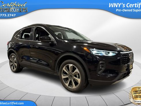 Used 2024 Ford Escape Platinum AWD/4WD image 4