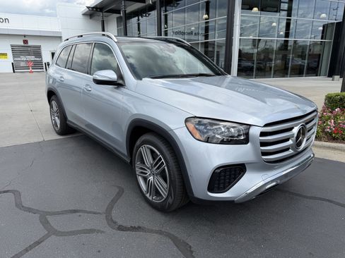 Certified 2024 Mercedes-Benz GLS 450 4MATIC image 30