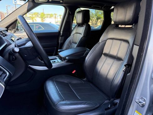 Used 2018 Land Rover Range Rover Sport HSE image 22
